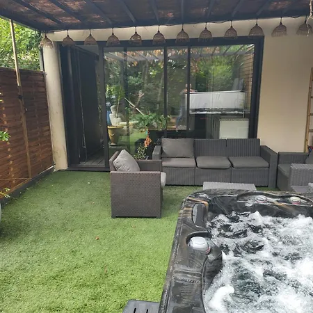Apartment D'hotes Les Angles 30133 Possibilite Jacuzzi