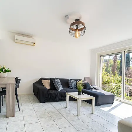 D'hotes Les Angles 30133 Possibilite Jacuzzi